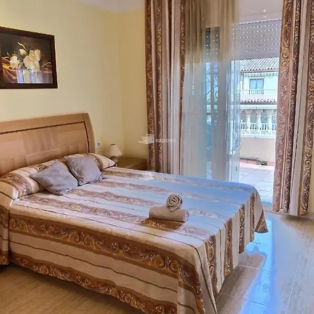 Los Monteros Holiday home *